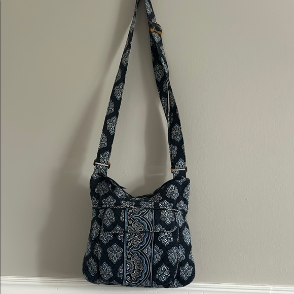 Vera Bradley Handbags - Vera Bradley Navy and blues Patterned Women's Bag GUC